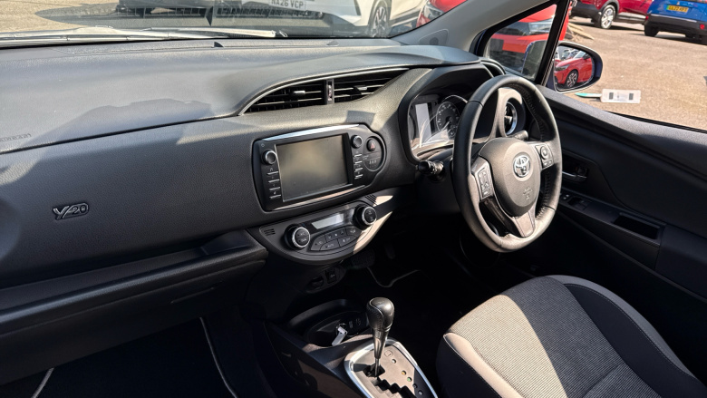 Toyota Yaris 1.5 Hybrid Y20 5dr CVT [Bi-tone] Hybrid Hatchback